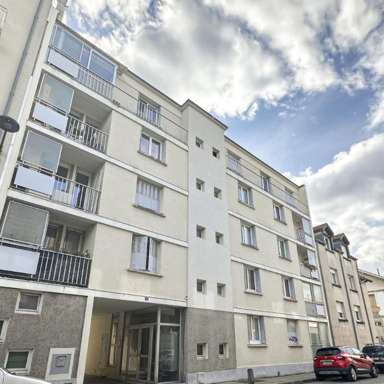 #HR Les Charmilles T4 - Appartement - 17