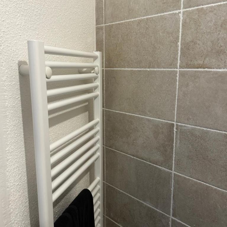 LE JULA - APPARTEMENT T2 PROCHE CENTRE VILLE - Parking privé - Apartment mit 1 Schlafzimmer - 27