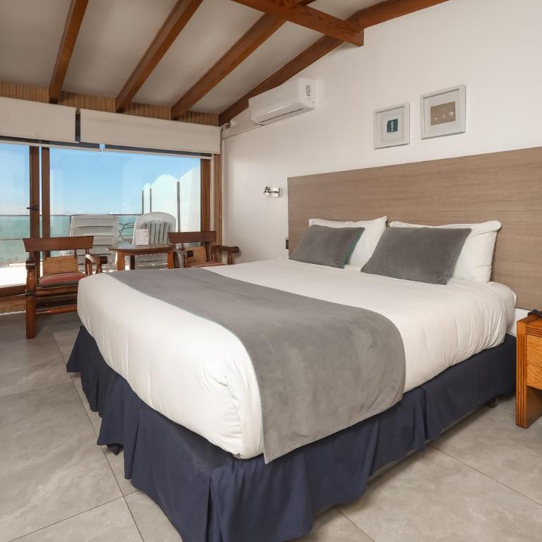 Hotel Oceanic - Junior Suite with Balcony - 4