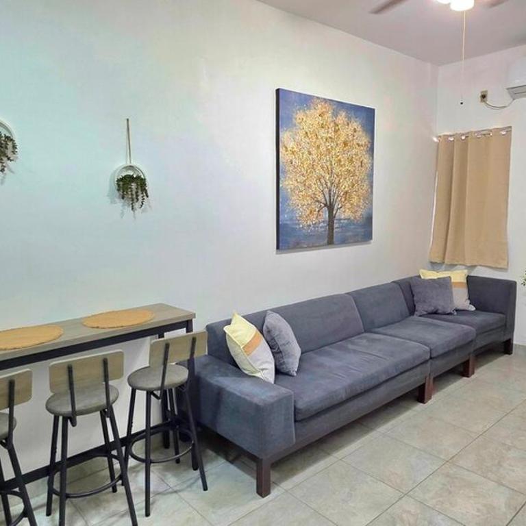 10 MIN FROM BEACH! 4 Queen Beds - Two-Bedroom House - 3