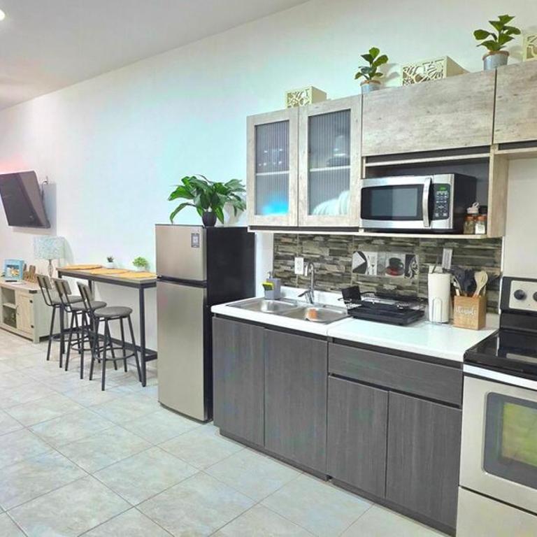 10 MIN FROM BEACH! 4 Queen Beds - Two-Bedroom House - 2