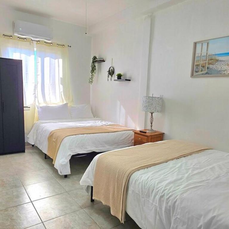 10 MIN FROM BEACH! 4 Queen Beds - Two-Bedroom House - 5