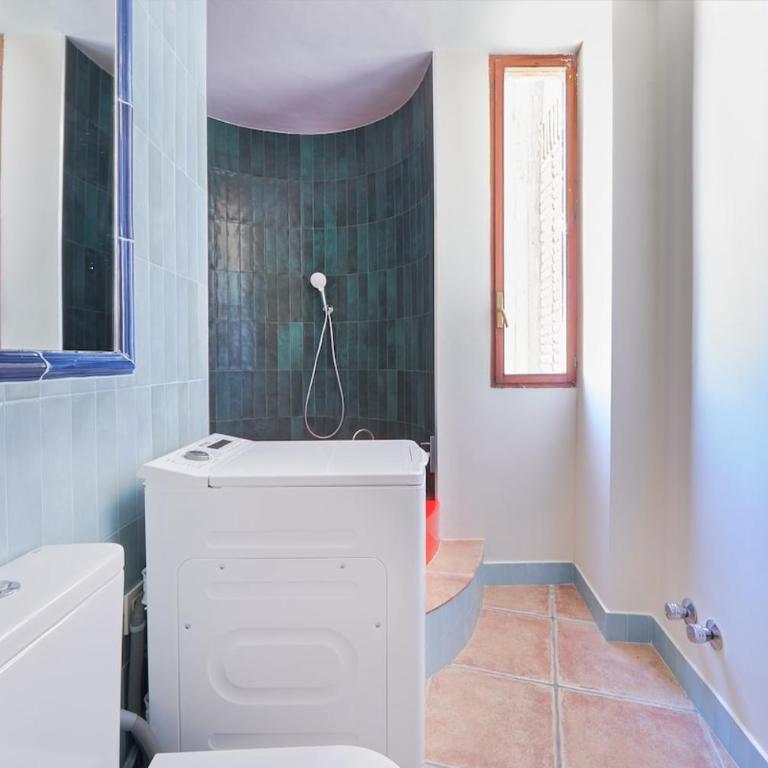 Ocean Views & Remote Work - Two-Bedroom Apartment with Terrace and Sea View - 13