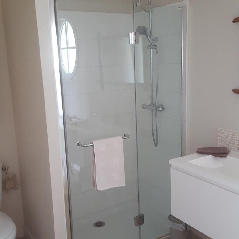 Maison Le Mans chambre parentale - Chambre Double avec Salle de Bains Privative - 3