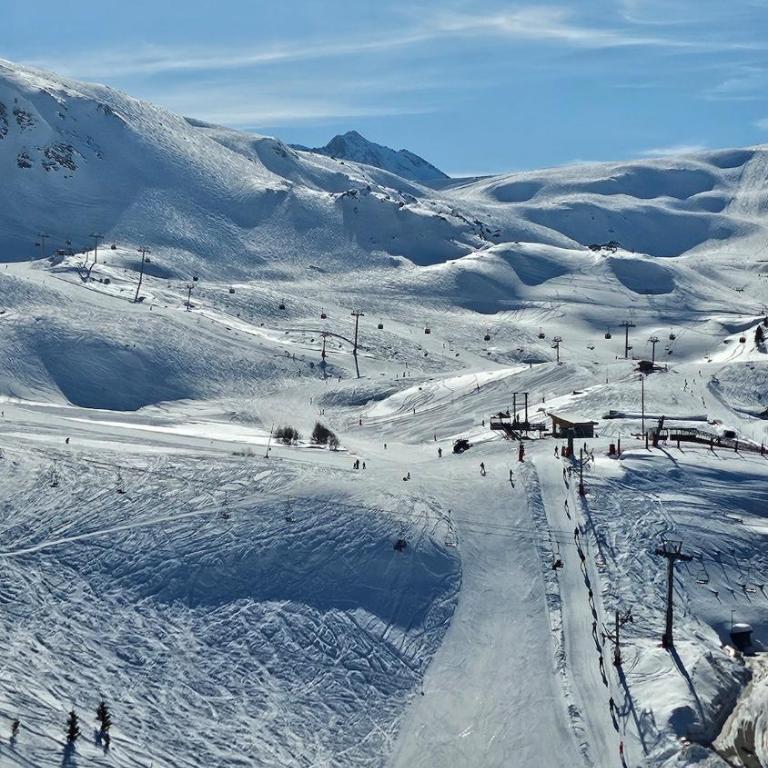 Plein Sud, skis aux pieds, linge & ménage inclus---South-facing, SKI-IN-OUT, all included---Arc 2000, Le Varet - Appartement 1 Chambre avec Balcon et Vue sur les Montagnes - 23
