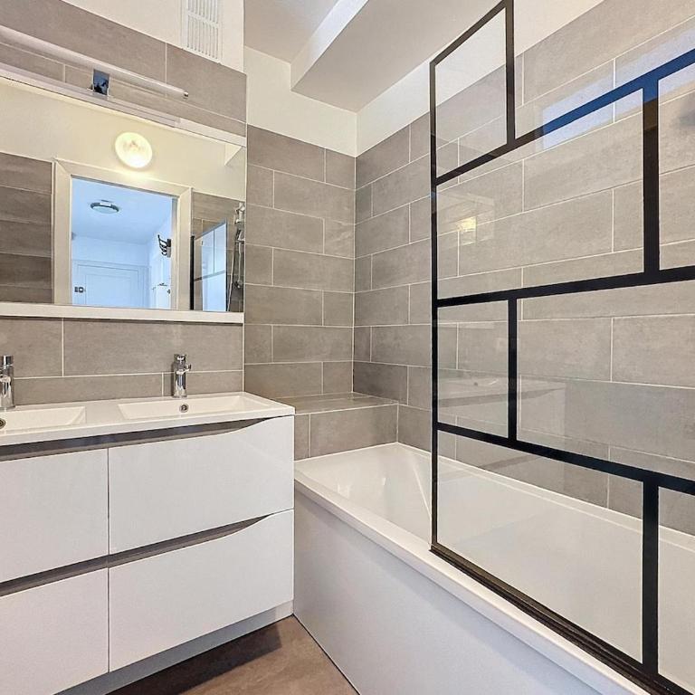 Le balcon - Two-Bedroom Apartment - 5