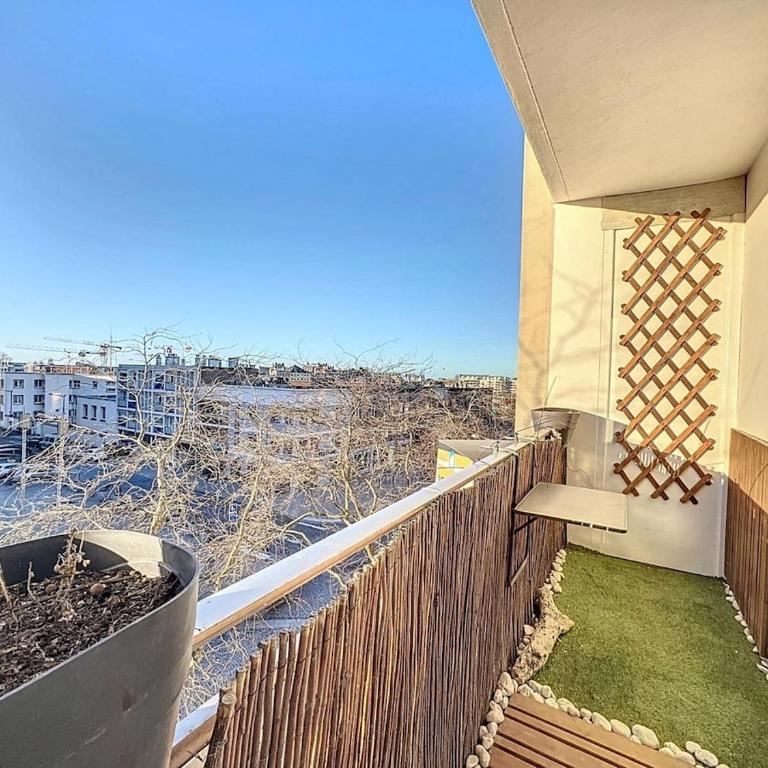 Le balcon - Two-Bedroom Apartment - 8