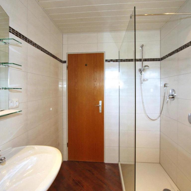 Ferienwohnung mit Balkon in der Nähe des - Apartment mit 2 Schlafzimmern - 6