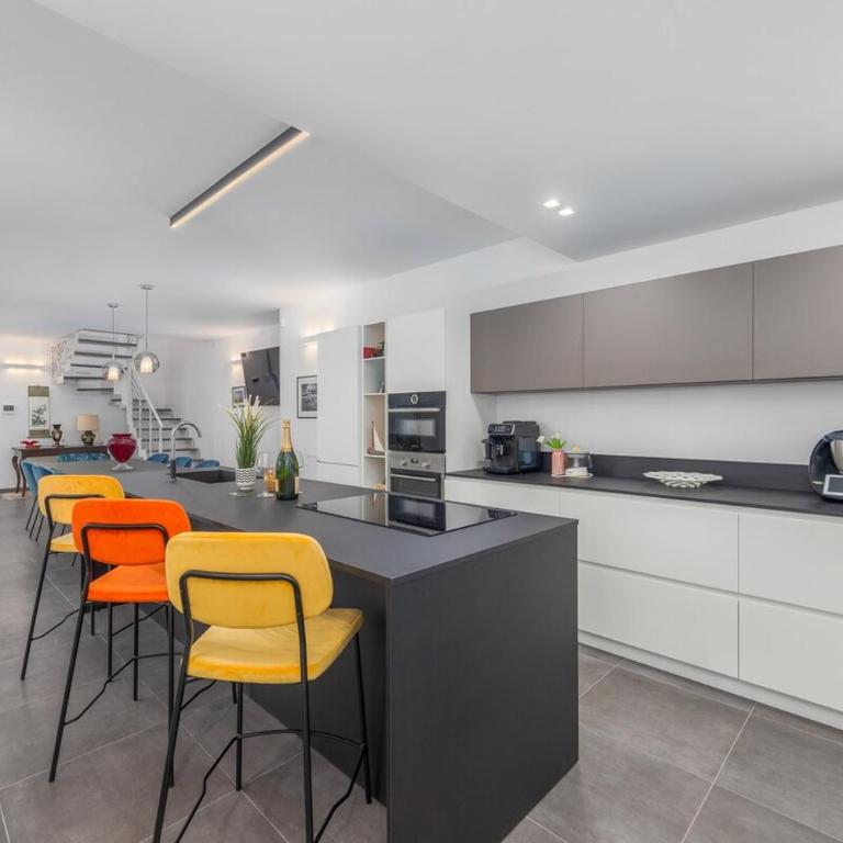 Luxury Apartment with Private Spa-Free Parking - Appartement - 12
