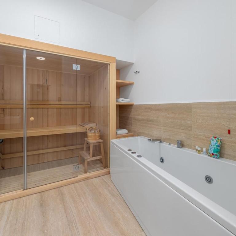 Luxury Apartment with Private Spa-Free Parking - Appartement - 1