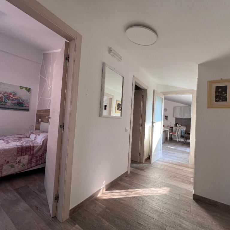 Fiore in Centro Riva - Appartamento con 2 Camere da Letto - 13