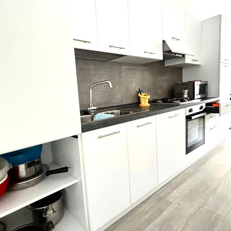 Casa indipendente, 500 m dal mare, Wifi, free park - Casa con 2 Camere da Letto - 24