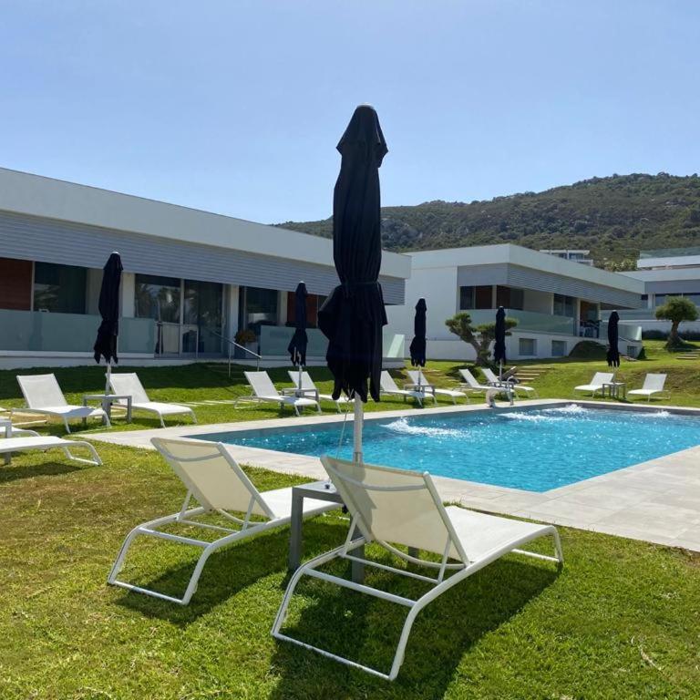 Hotel Atlántico - Habitación con cama extragrande y vistas al jardín - 2