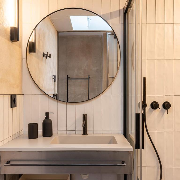 Dobo Madrid MA24 - Studio - 17