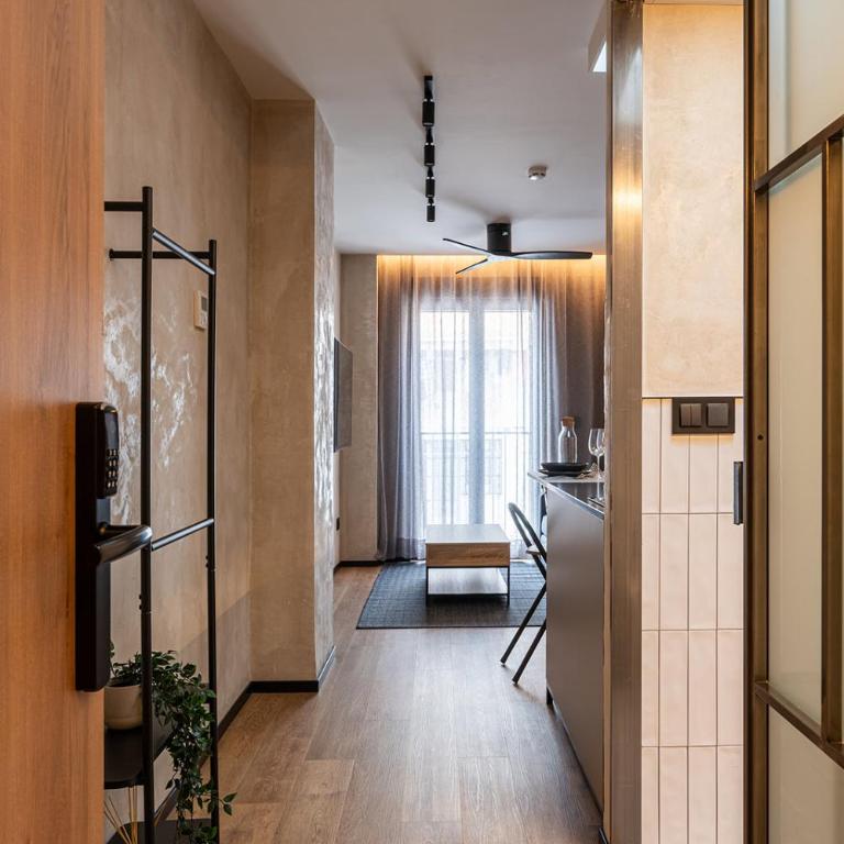 Dobo Madrid MA24 - Studio - 7