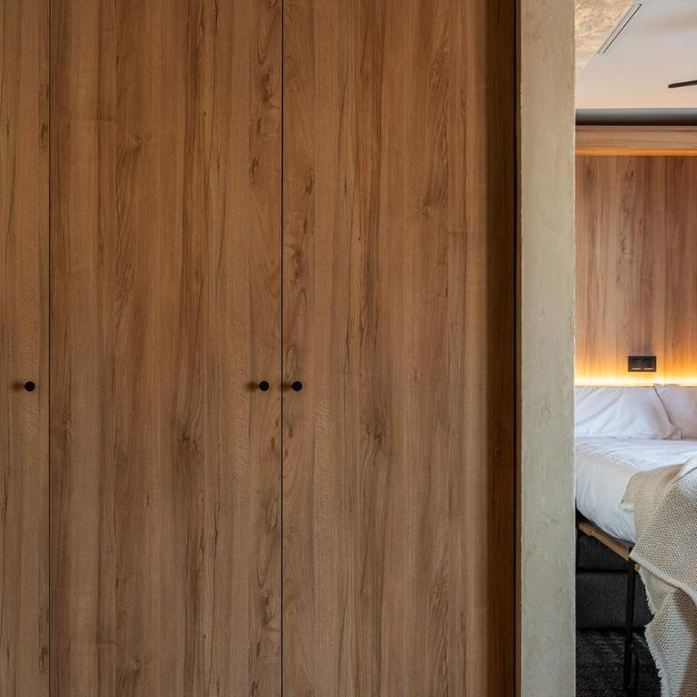 Dobo Madrid MA24 - Studio - 11