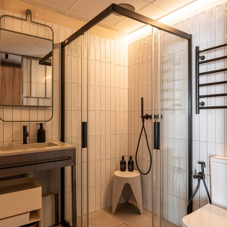 Dobo Madrid MA24 - Studio - 6