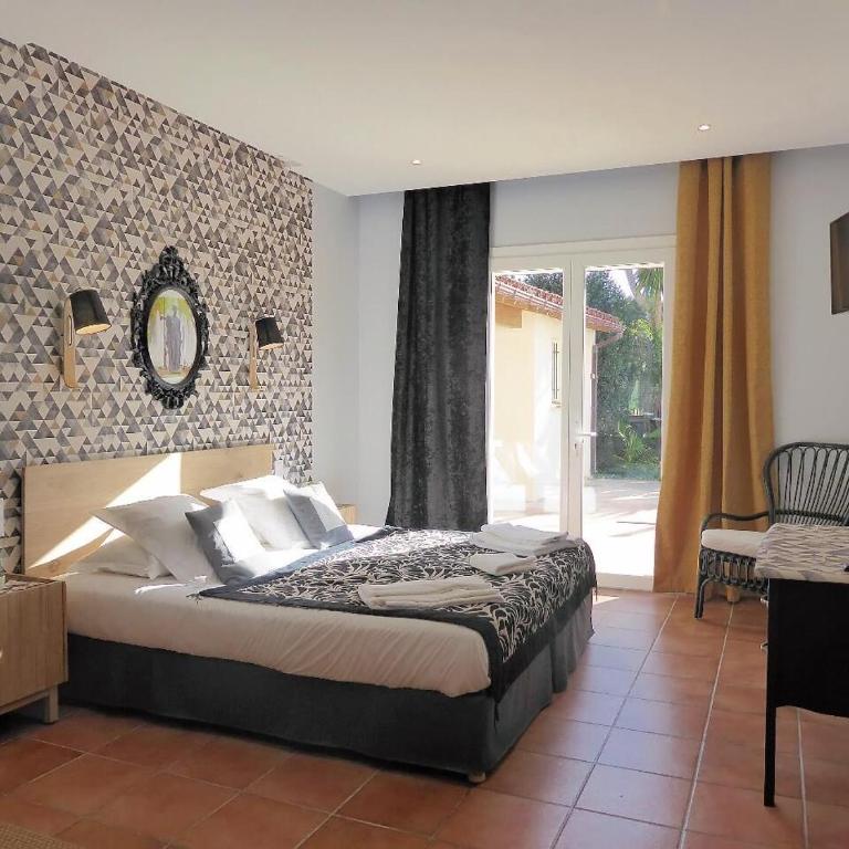 Mas Picton chambres d'hôtes piscine jardin 10 min à pied de la mer - Chambre Double Deluxe - 2