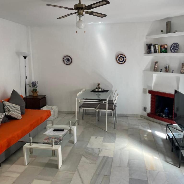Andalusian style apartment in Pueblo Evita exclusive holiday complex - Apartamento - 2