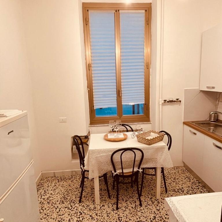 Appartamento retrò-chic in La Spezia - One-Bedroom Apartment - 5