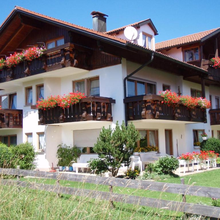 Fewo Wertachliebe - Apartment mit 1 Schlafzimmer und Balkon - 1
