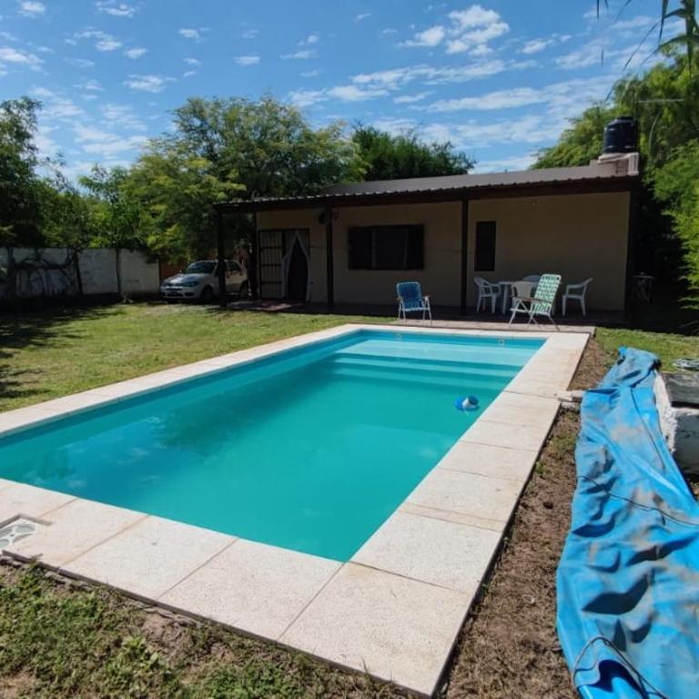 Finca con pileta - Casa de 3 dormitorios - 8