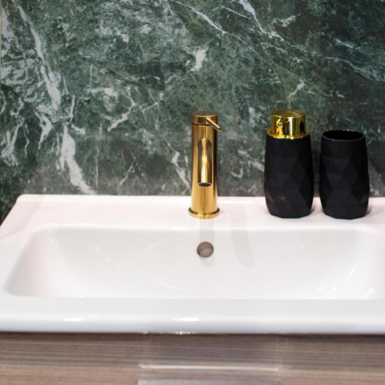 ACACIAS - Agréable maison mitoyenne - Jacuzzi - Parking privé - Maison 1 Chambre - 13