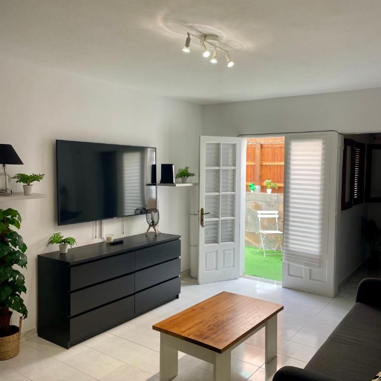 Helen House - Two-Bedroom Apartment - 3