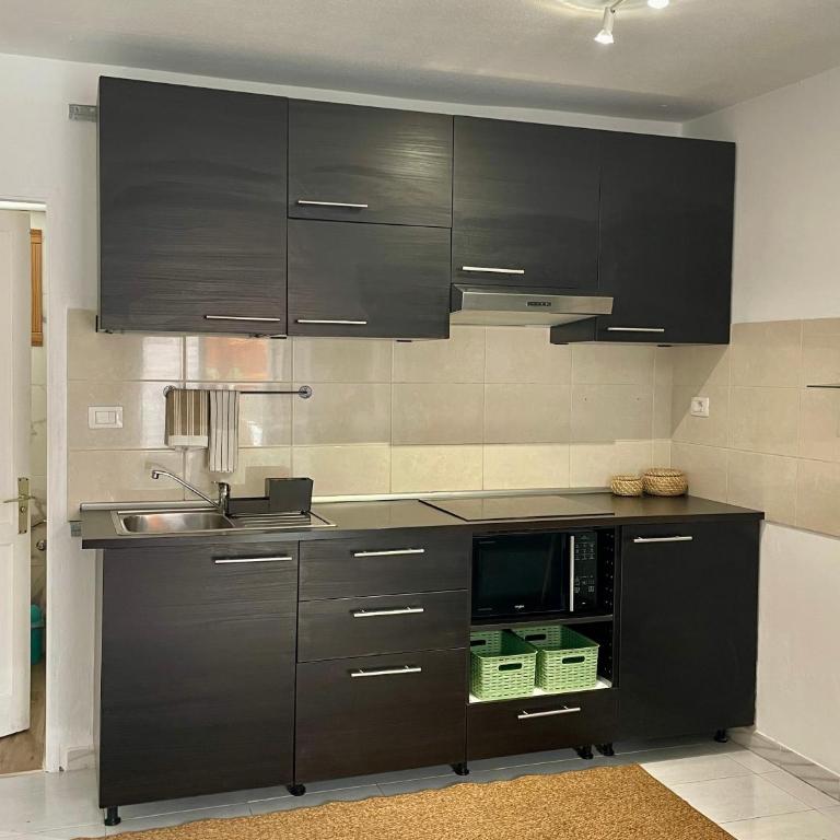 Helen House - Two-Bedroom Apartment - 5