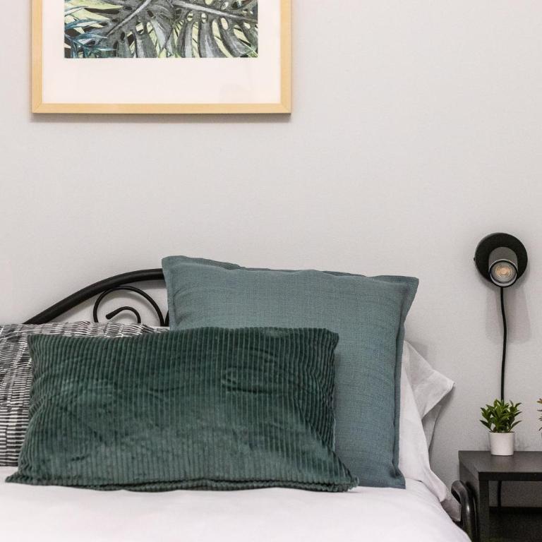 Ayuntamiento Bilbao, Casco Viejo -Parking optional - Three-Bedroom Apartment with Balcony - 13