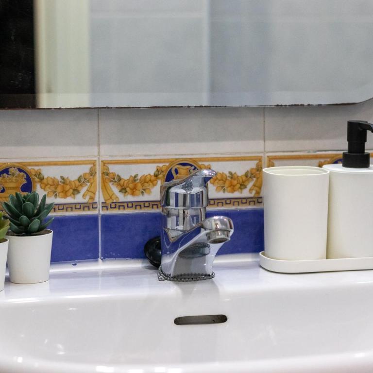 Ayuntamiento Bilbao, Casco Viejo -Parking optional - Three-Bedroom Apartment with Balcony - 15