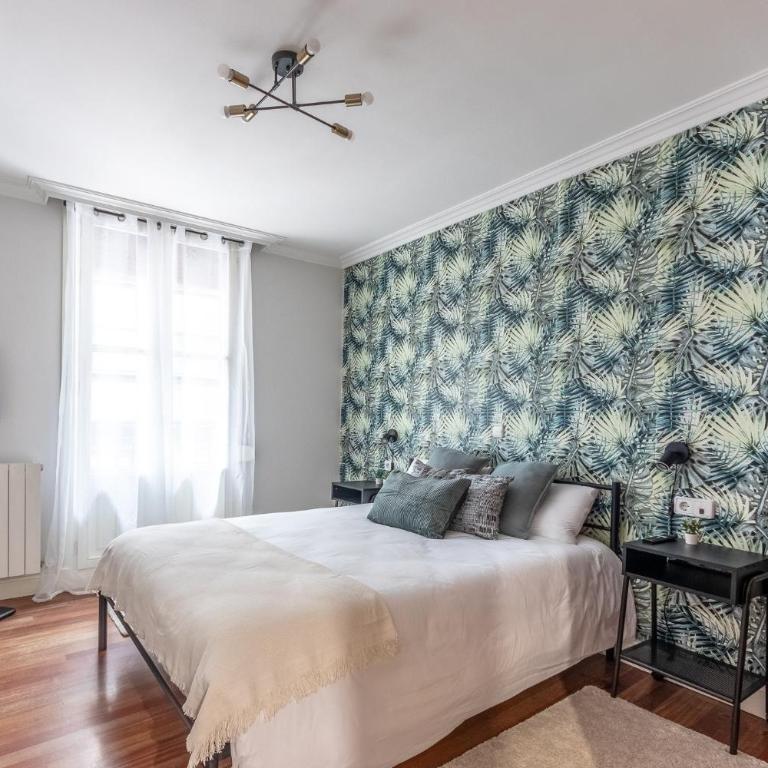 Ayuntamiento Bilbao, Casco Viejo -Parking optional - Three-Bedroom Apartment with Balcony - 21