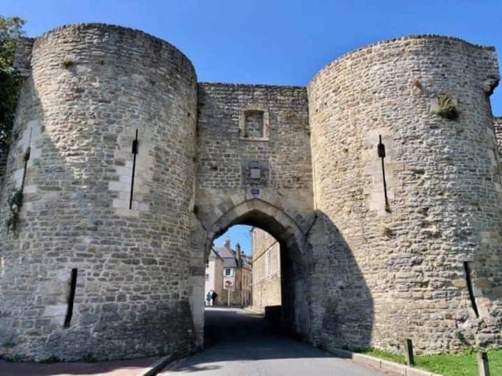 Appartement au pied des remparts avec place de parking - Appartement 1 Chambre - 39