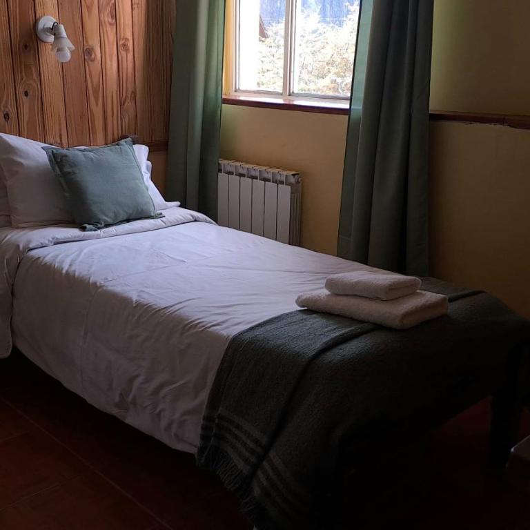 Hosteria LOS ÑIRES - Budget Twin Room - 24