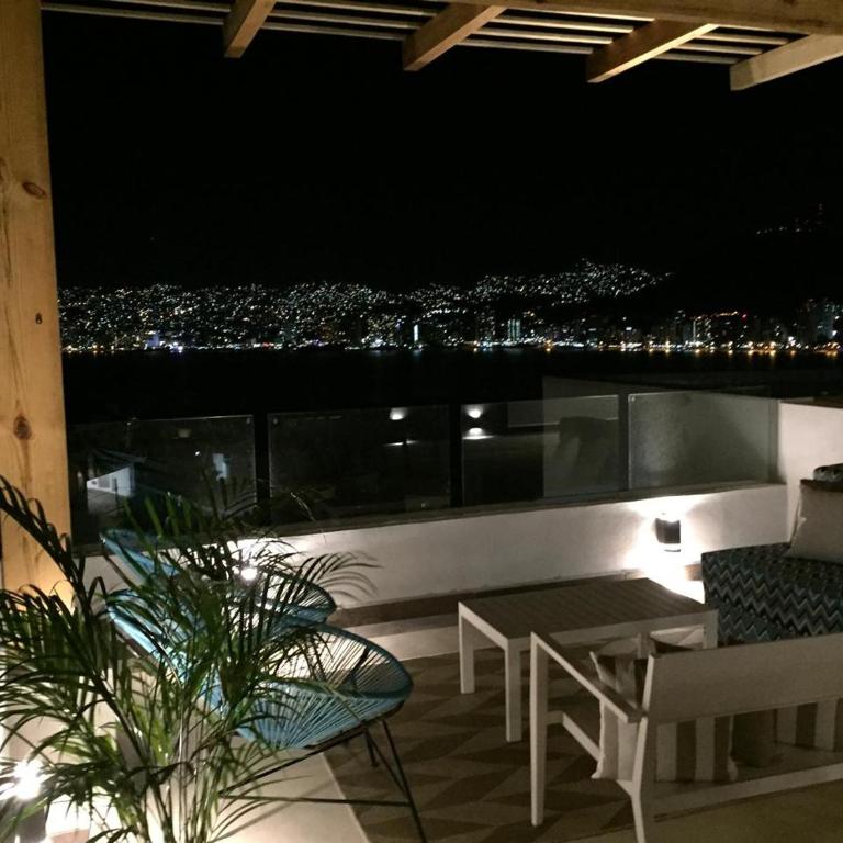 LUXO Casa en Acapulco Zona Brisas Guitarrón con vistas espectaculares y 2 albercas - Villa - 39