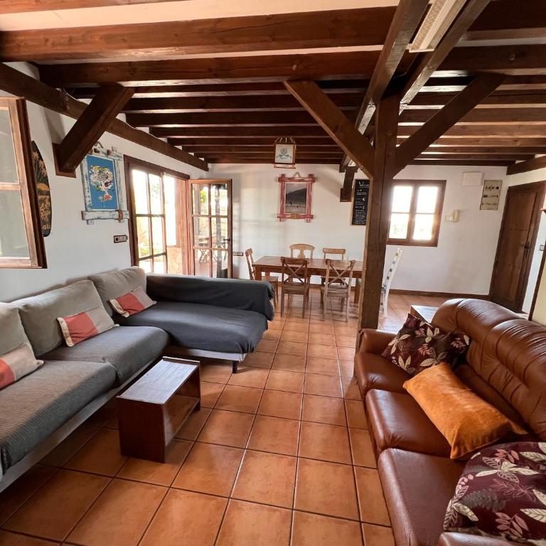 Kite House Tarifa - Single Room with Shared Shower and Toilet - 8