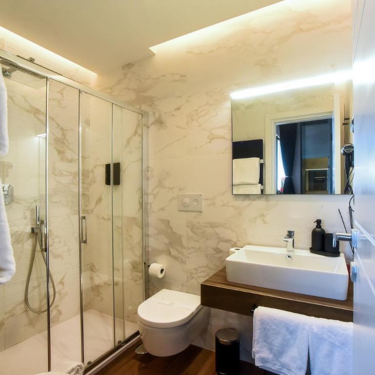 Kemì Luxury Suites - Camera Matrimoniale con Balcone e Vista Mare - 15