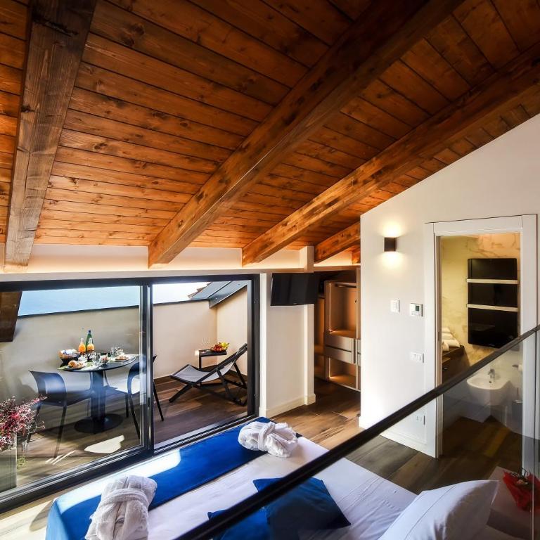 Kemì Luxury Suites - Camera Matrimoniale con Balcone e Vista Mare - 9