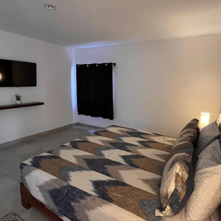 Pedernal Hotel - Habitación con cama extragrande. - 3