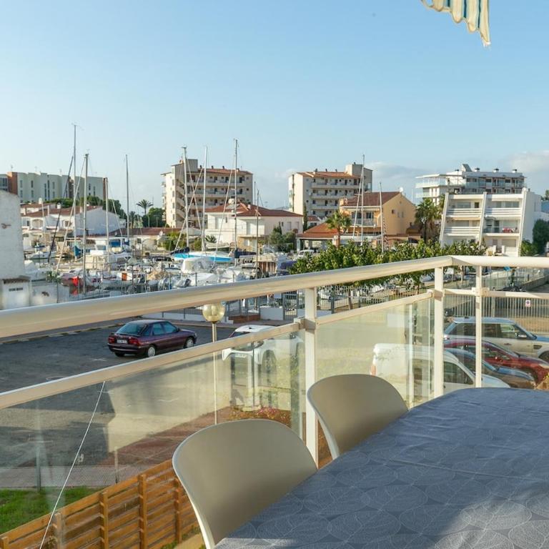 V030 - Port Canigo - Two-Bedroom Apartment - 16