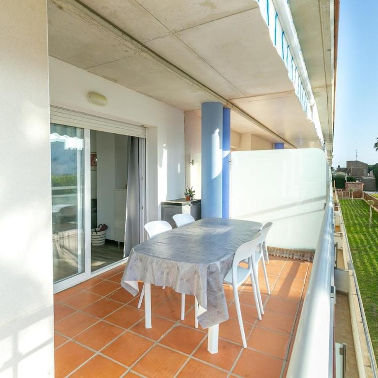 V030 - Port Canigo - Two-Bedroom Apartment - 13