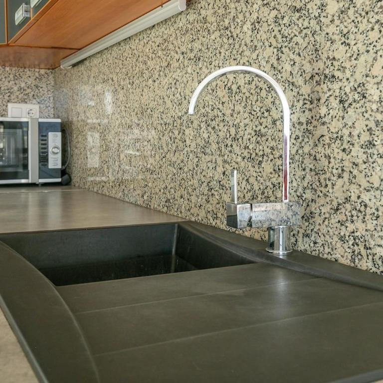 V030 - Port Canigo - Two-Bedroom Apartment - 24