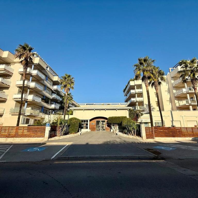 V030 - Port Canigo - Two-Bedroom Apartment - 40