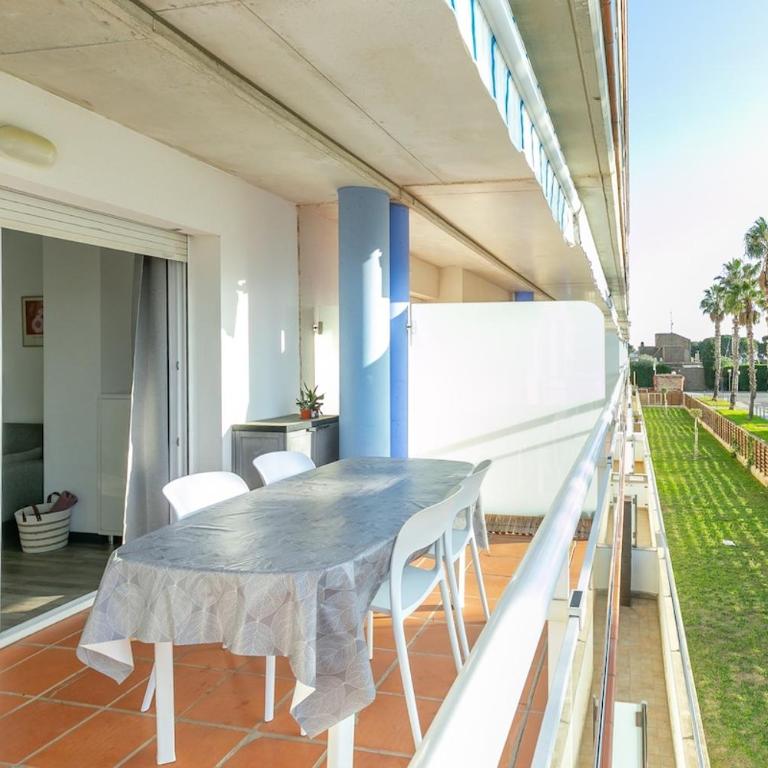 V030 - Port Canigo - Two-Bedroom Apartment - 14