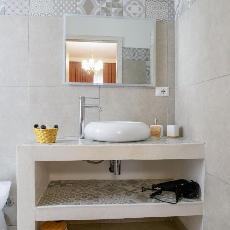 Apulia Concept B&B - Deluxe Room (2 Adults + 1 Child) - 5