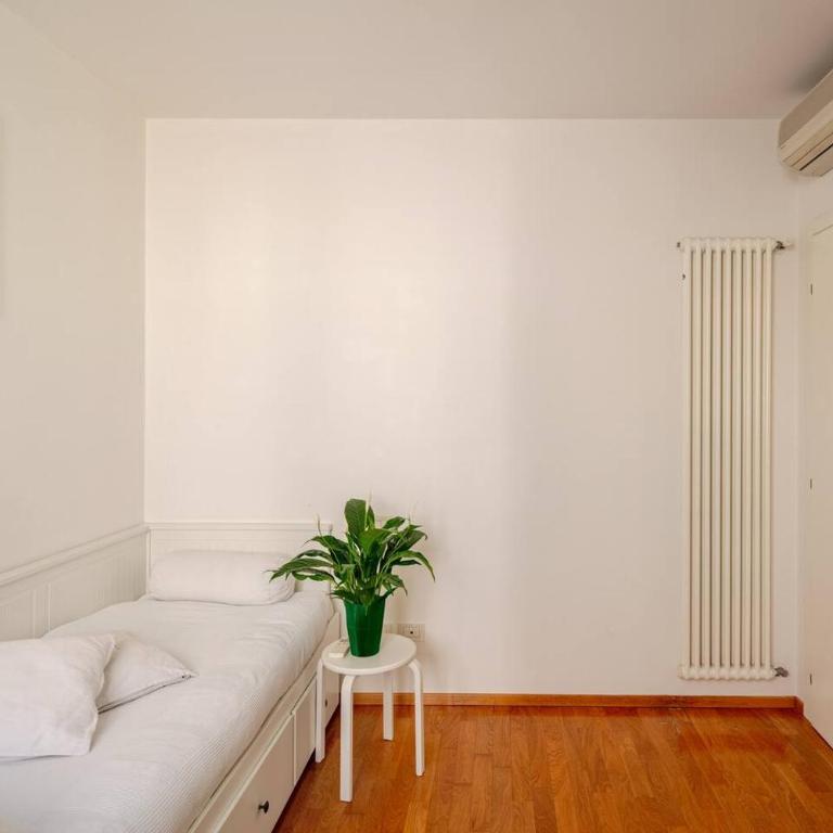 Santo Stefano Square - Appartamento con 2 Camere da Letto - 14