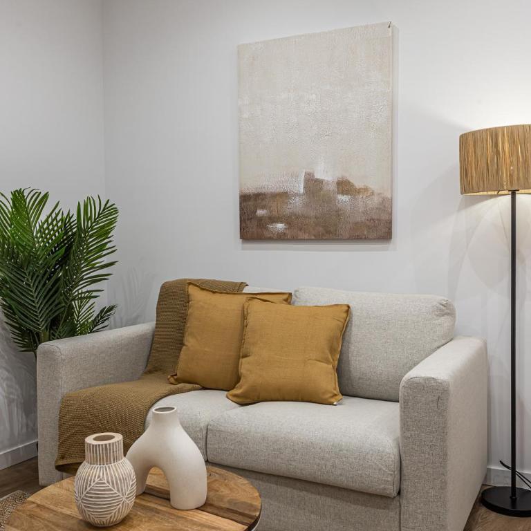 Hogar Malasaña II - Three-Bedroom Apartment - 31