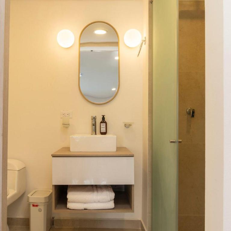 Suite Cama King Balcon Vista Hermosa CB634 - Studio with Balcony - 16