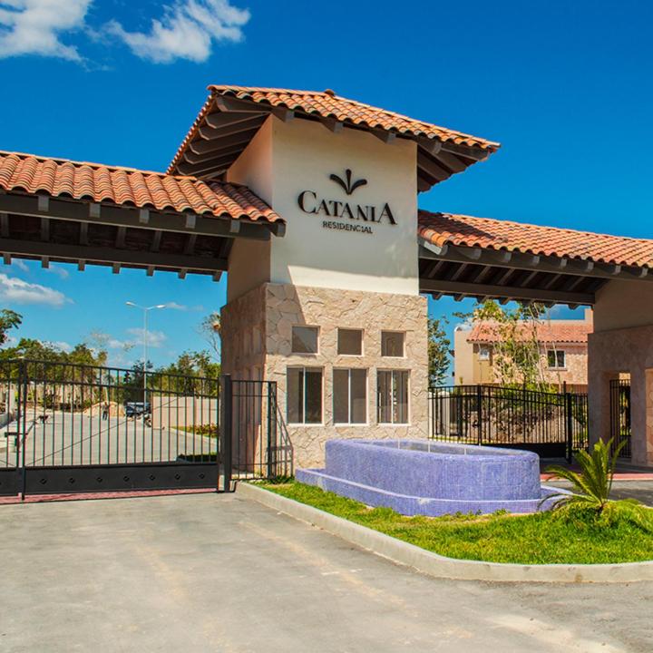 Casa con Alberca y Seguridad Garantizada - Three-Bedroom House - 16