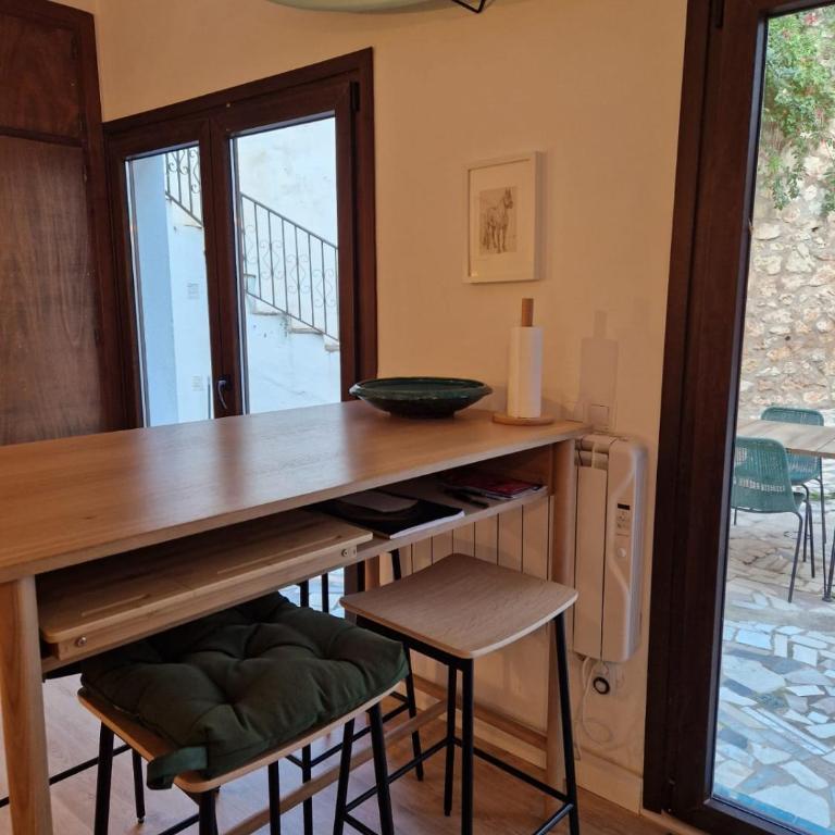 Habitación amplia y tranquila con baño privado en piso compartido - Apartamento de 1 dormitorio - 57